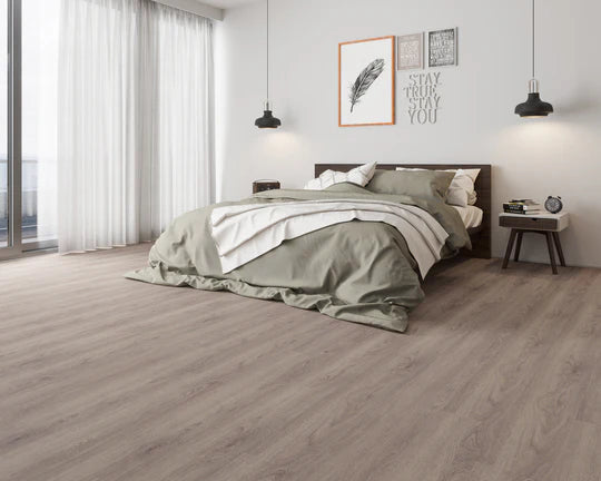 Silver Oak LVT flooring with soft grey oak tones and natural wood grain design.
