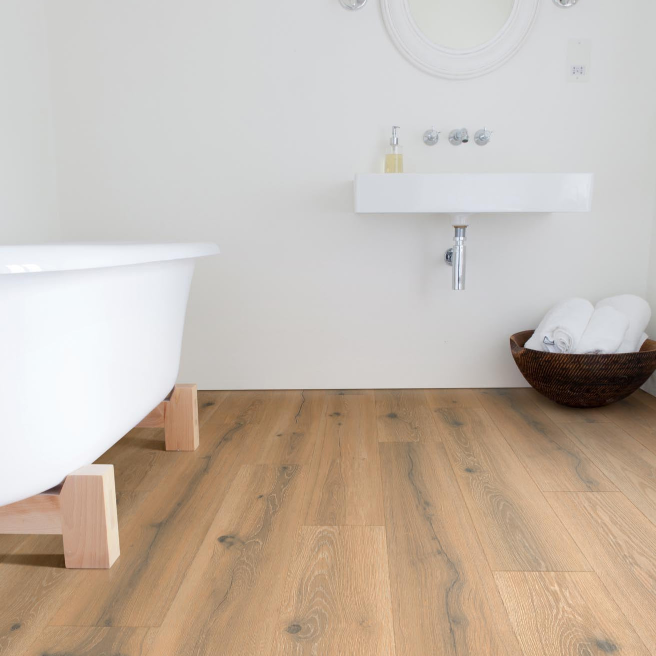 Rustic wood-effect Wild Oak Medburn Plank LVT by Rhinofloor for timeless interiors.