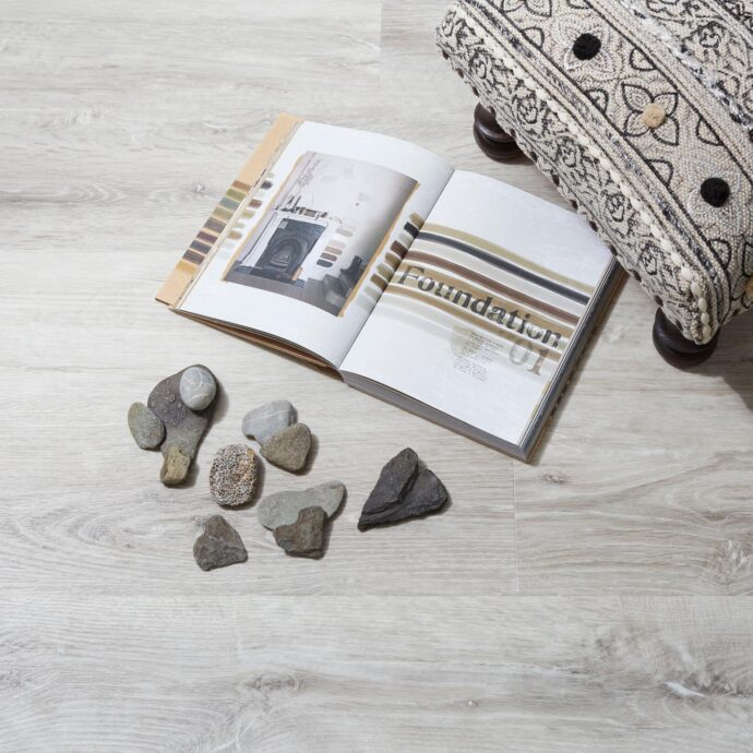 Sun Bleached Wood Plank LVT flooring by J2 Flooring, offered by AClass Flooring – sleek, water-resistant vinyl flooring with a natural wood effect for a fresh and airy look.