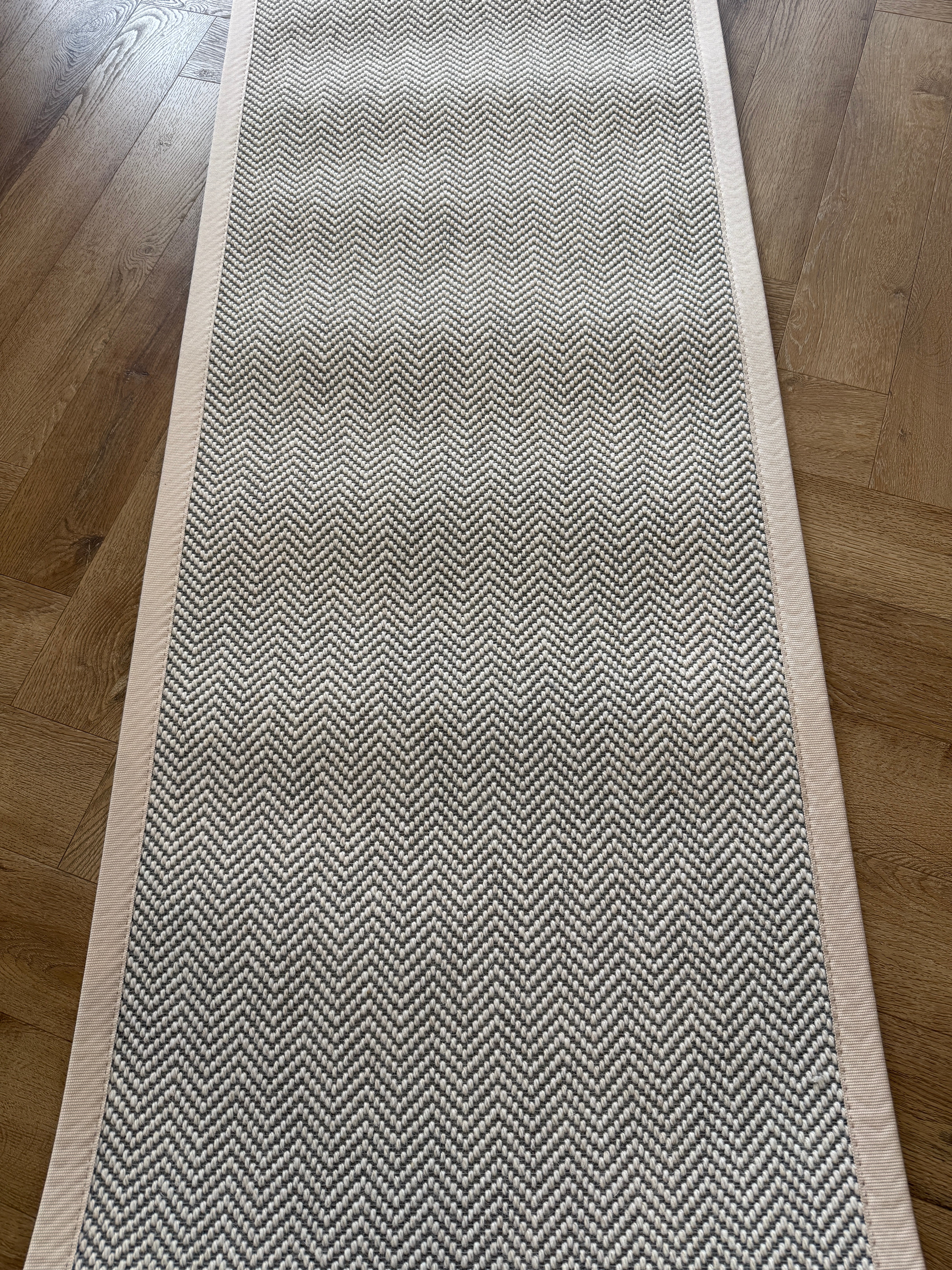 Flatweave Herringbone Stair Runner β Zinc | 65cm x 6.5m | Oatmeal Edge