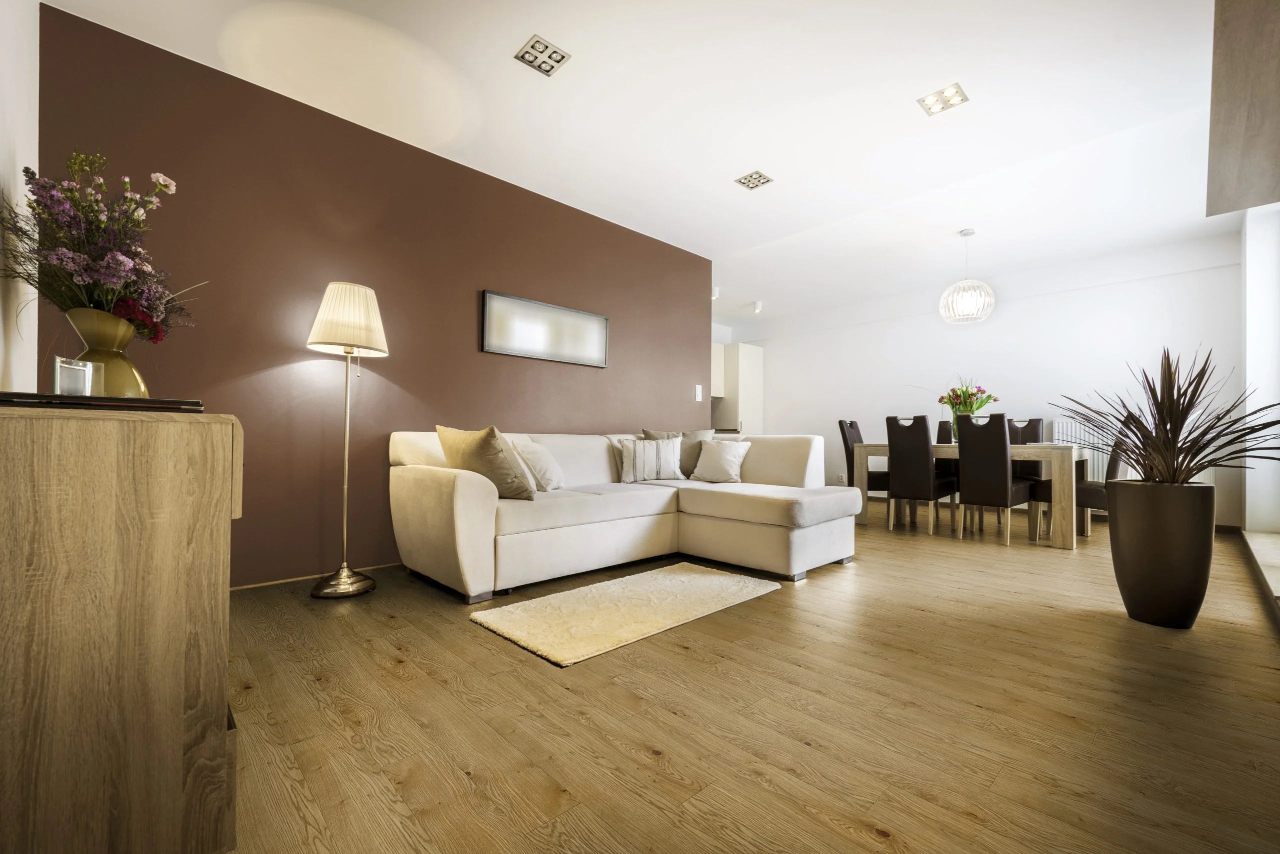 Luvanto Design Wood Plank flooring in Country Oak with warm, earthy wood tones