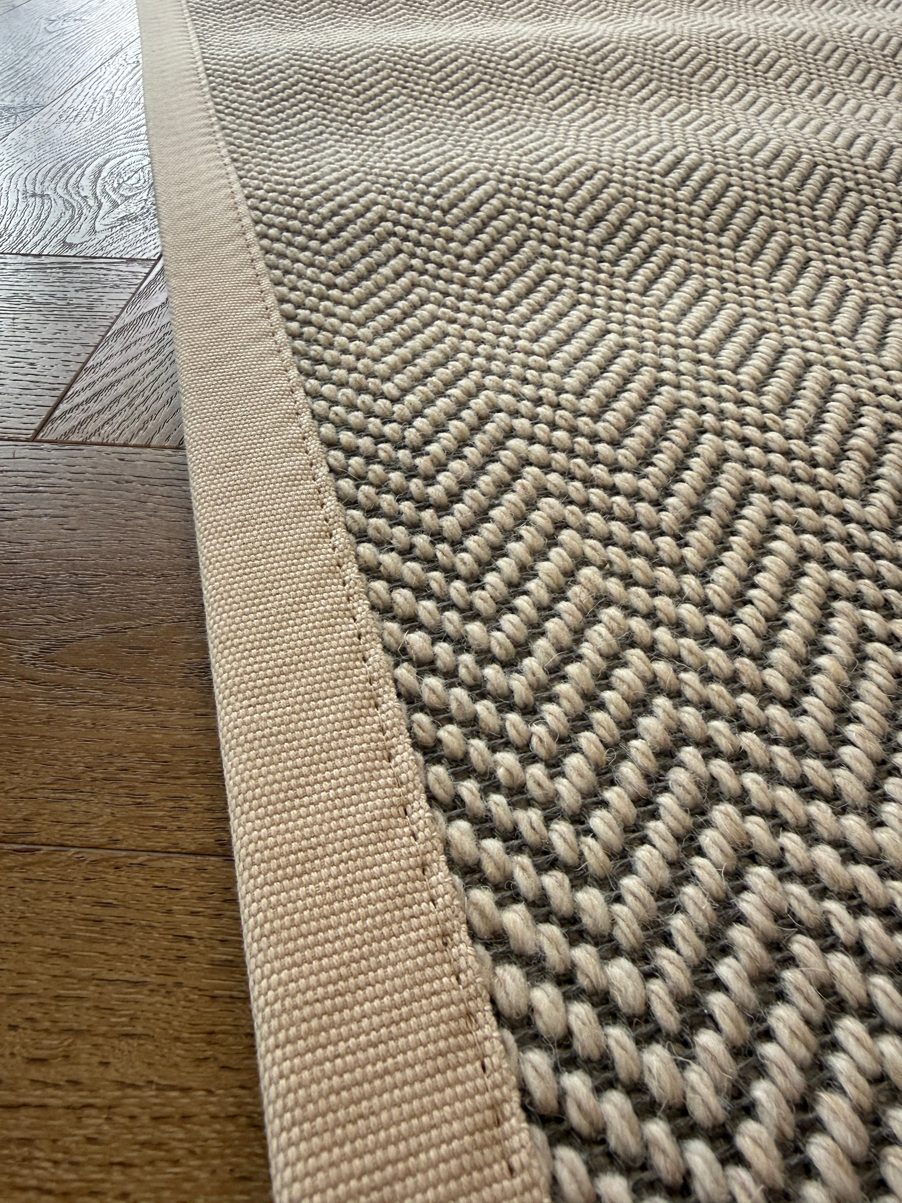 Flatweave Herringbone Stair Runner – Zinc | 65cm x 6.5m | Oatmeal Edge