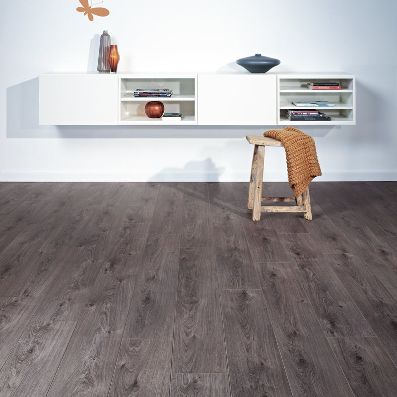 Love AQUA laminate flooring in Swim with subtle cool tones and wood-effect finish.